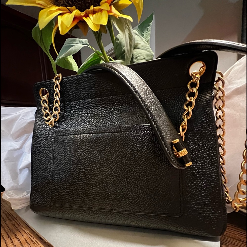 🌹💯% AUTHENTIC Tory Burch Leather Shoulder Bag.                       
🌹NWT - Picture 2 of 11